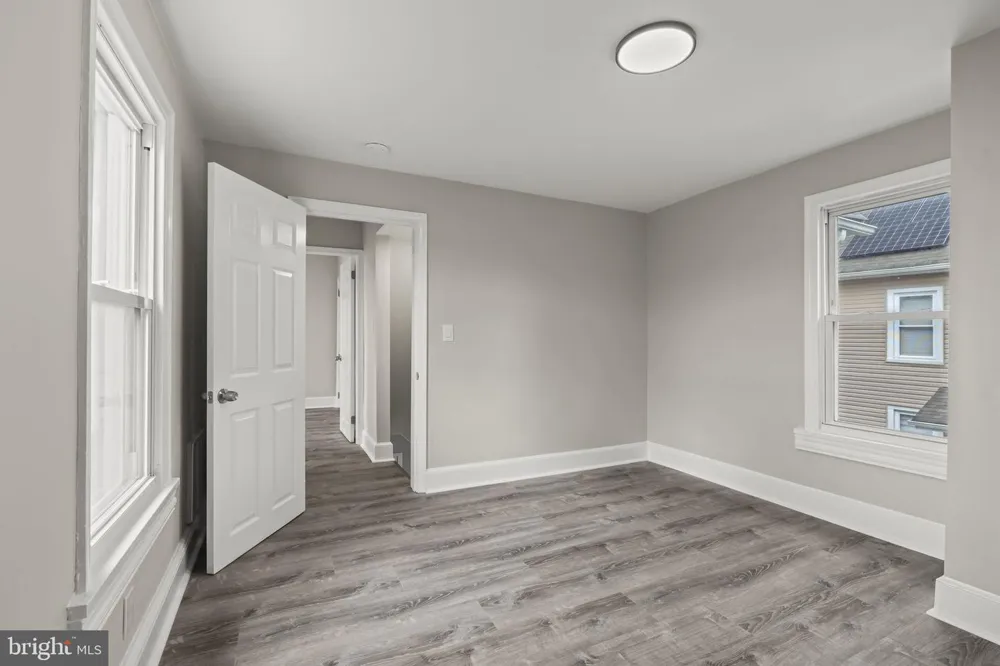 213 CHESTNUT STREET Westville, NJ 08093