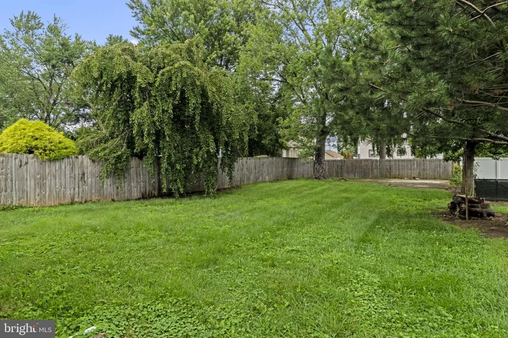 213 CHESTNUT STREET Westville, NJ 08093