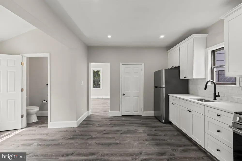 213 CHESTNUT STREET Westville, NJ 08093