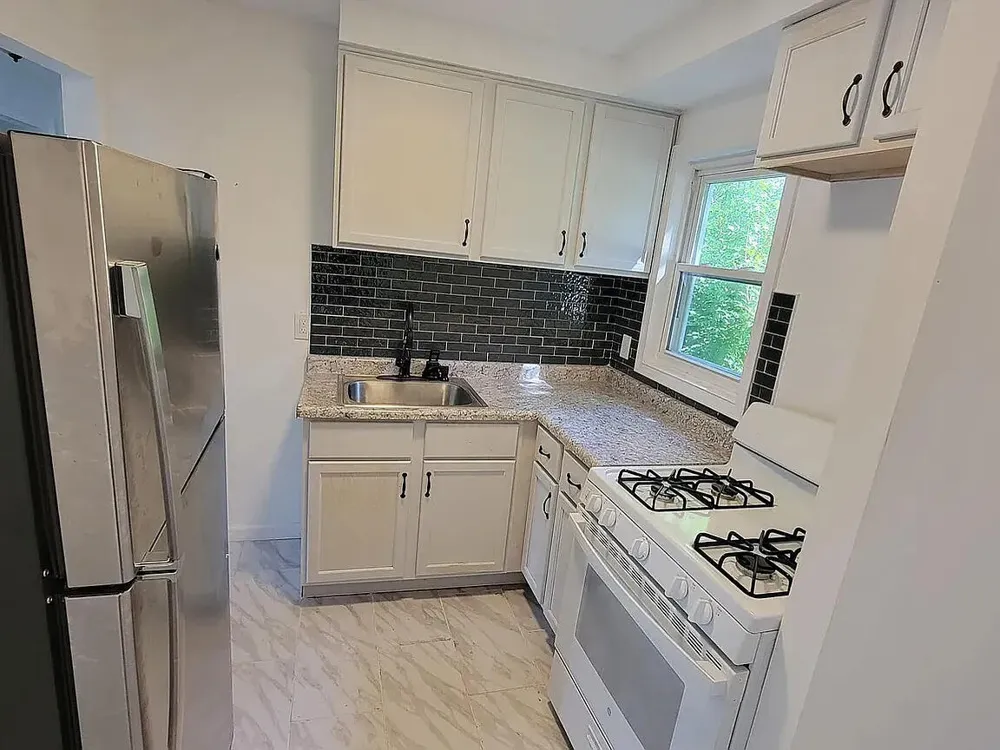 26548 Eton Avenue Dearborn Heights, MI 48125
