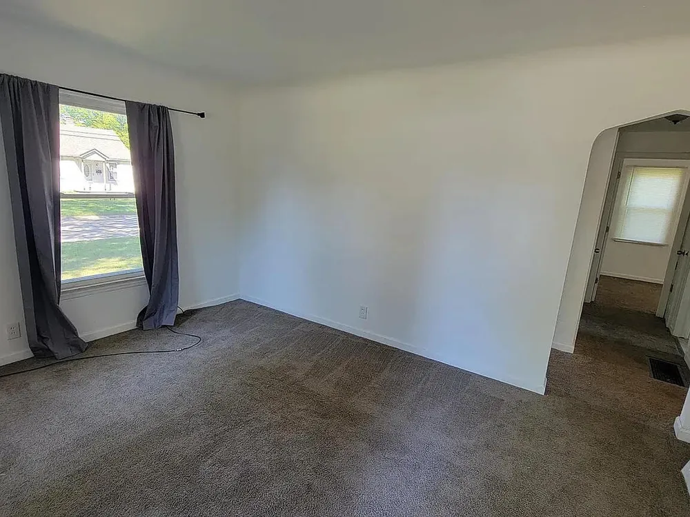26548 Eton Avenue Dearborn Heights, MI 48125