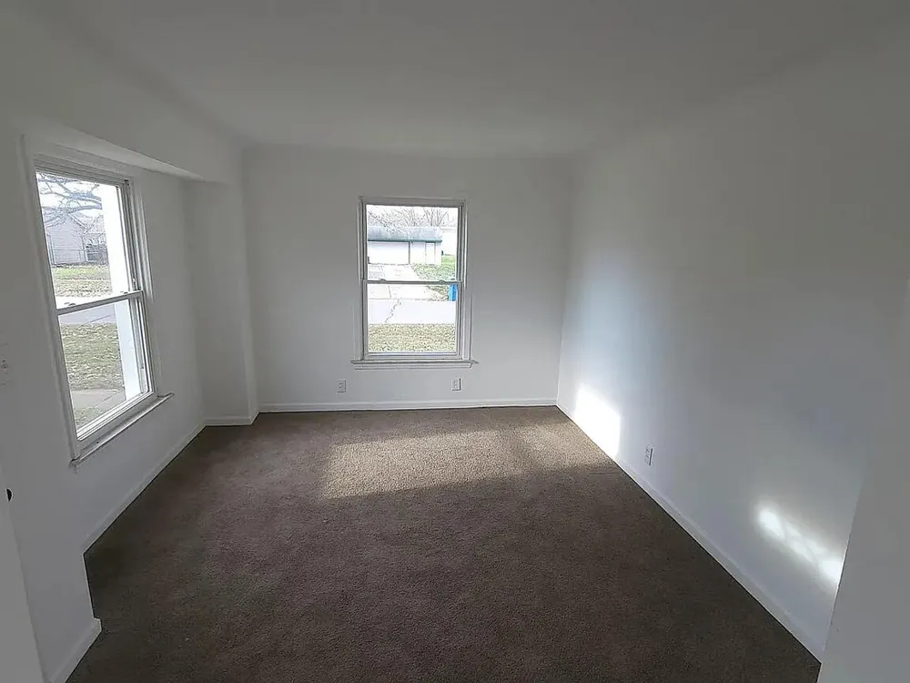 26548 Eton Avenue Dearborn Heights, MI 48125
