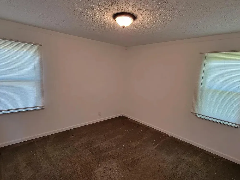 26548 Eton Avenue Dearborn Heights, MI 48125