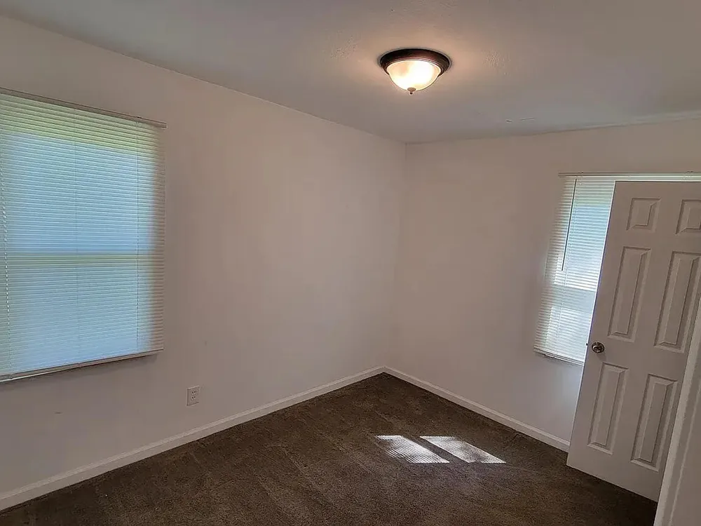 26548 Eton Avenue Dearborn Heights, MI 48125