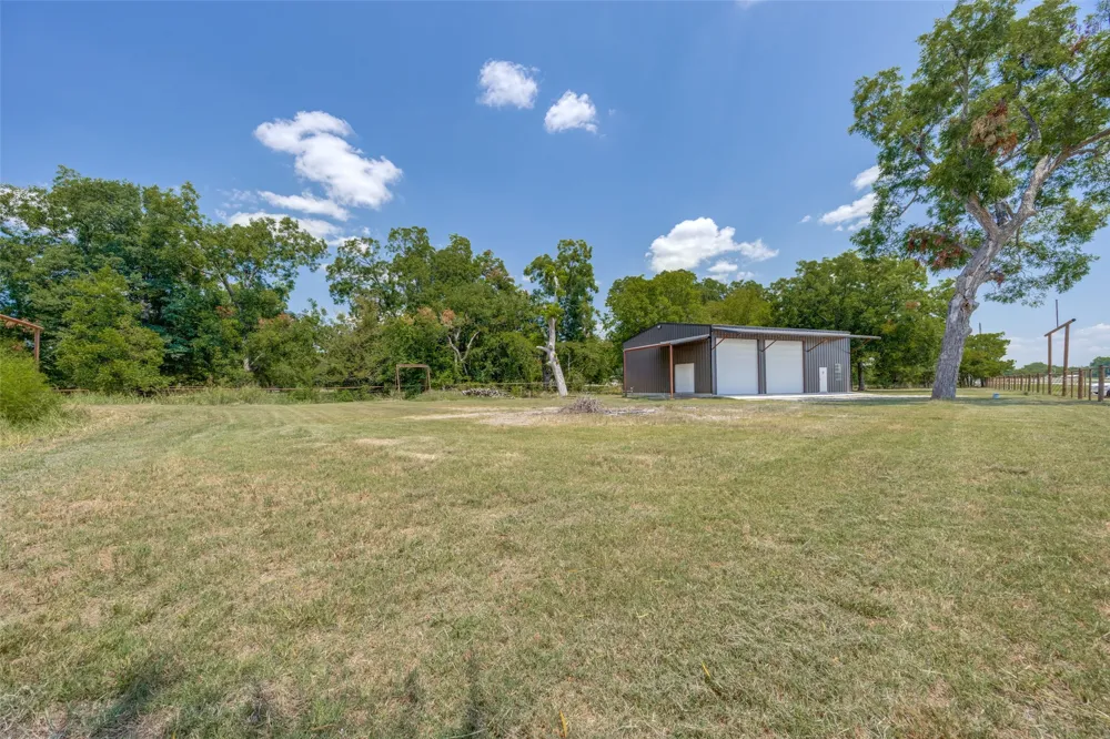 7186 State Highway 24 Commerce, TX 75428