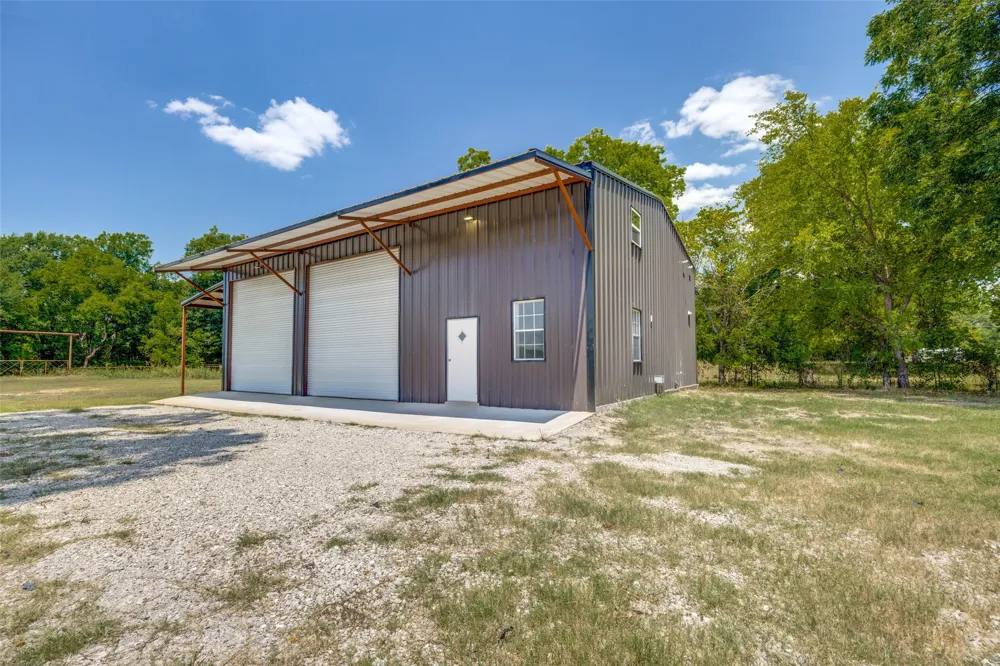 7186 State Highway 24 Commerce, TX 75428
