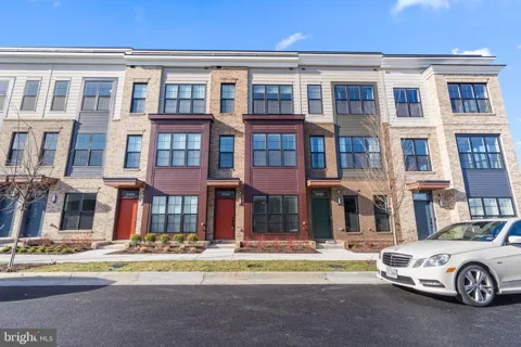 3104 CAMBER PLACE