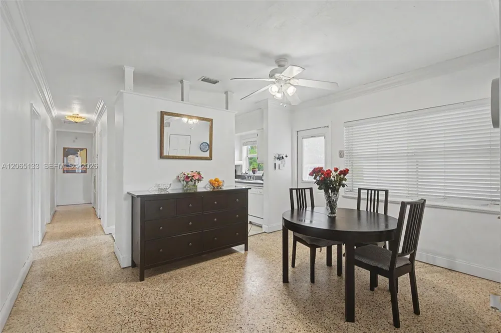 9770 Cutler Ridge Dr Cutler Bay, FL 33157