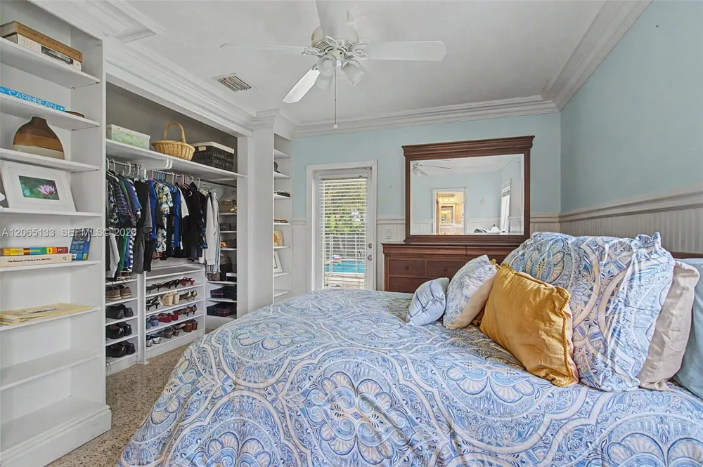 9770 Cutler Ridge Dr Cutler Bay, FL 33157