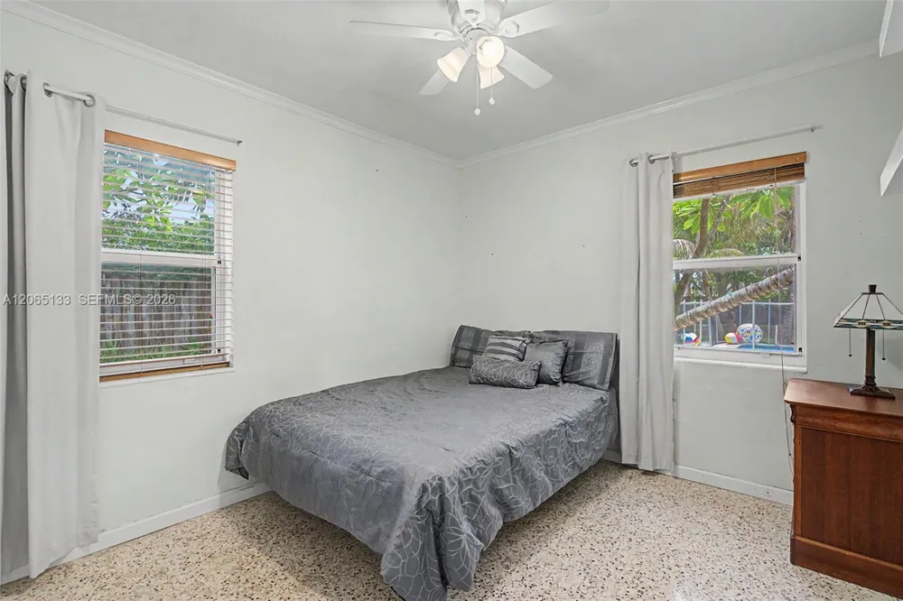 9770 Cutler Ridge Dr Cutler Bay, FL 33157