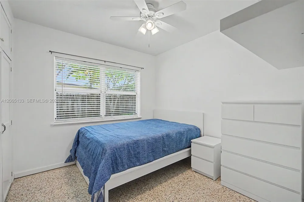 9770 Cutler Ridge Dr Cutler Bay, FL 33157