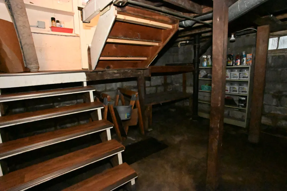 207 Ash Street Hobart, IN 46342