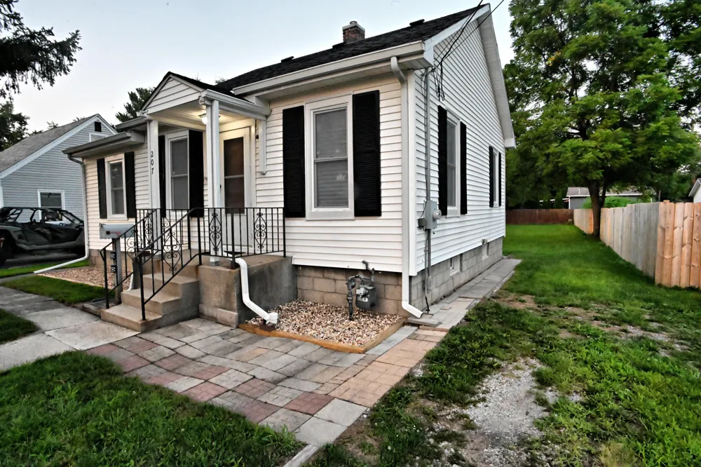 207 Ash Street Hobart, IN 46342