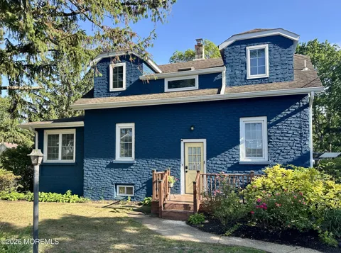 36 Bayberry Avenue