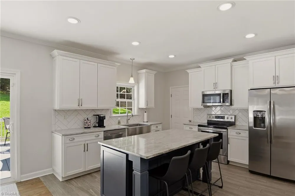 3955 Firestone Road Kernersville, NC 27284