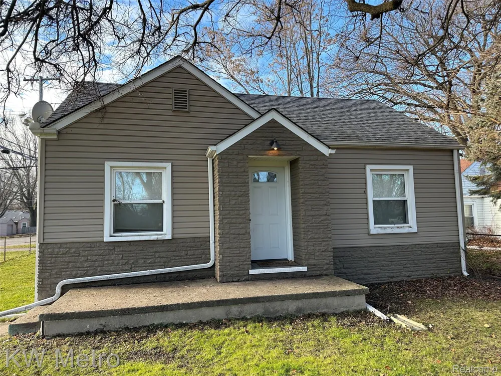 21503 COLLINGHAM AVENUE Farmington Hills City, MI 48336