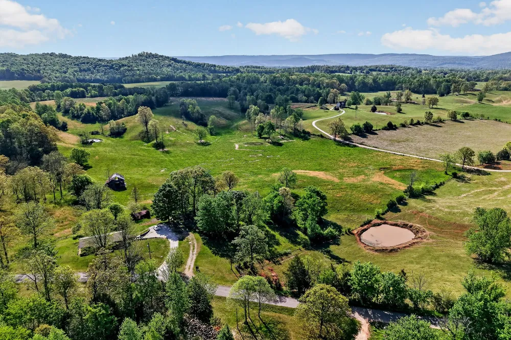 515 Jericho Rd Quebeck, TN 38579