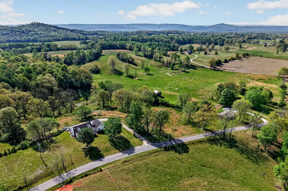 515 Jericho Rd Quebeck, TN 38579