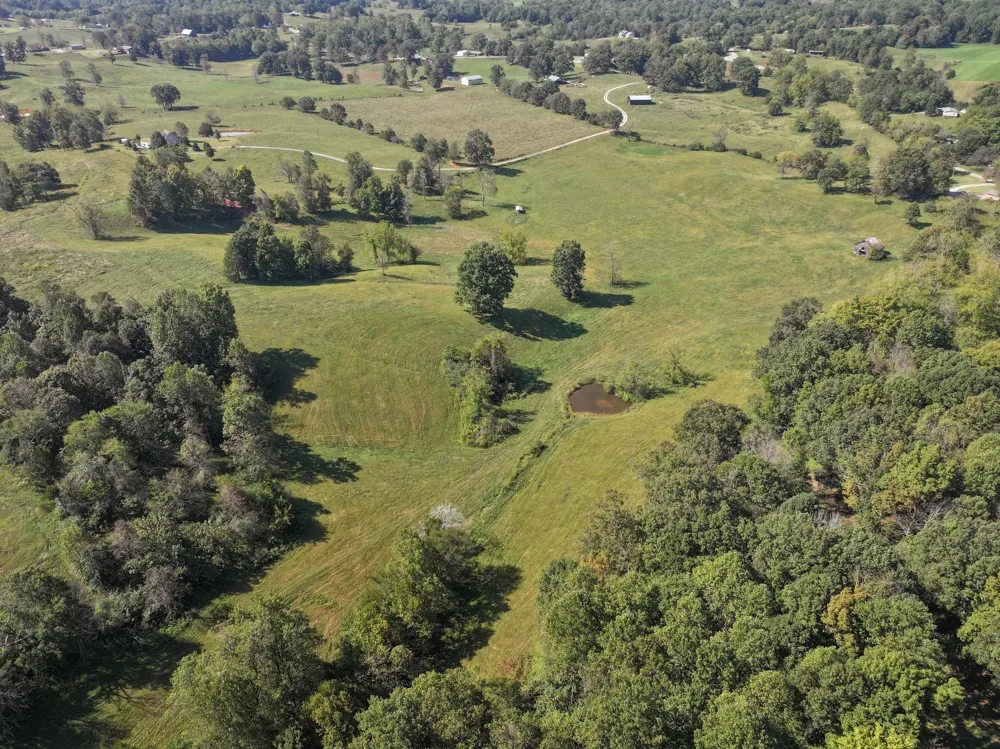 515 Jericho Rd Quebeck, TN 38579