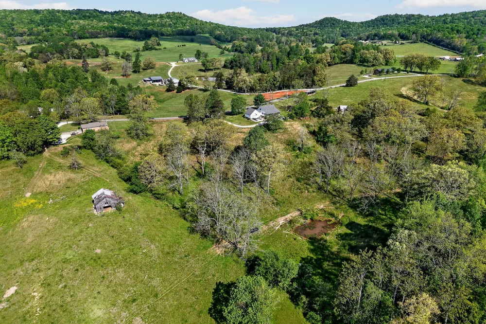515 Jericho Rd Quebeck, TN 38579