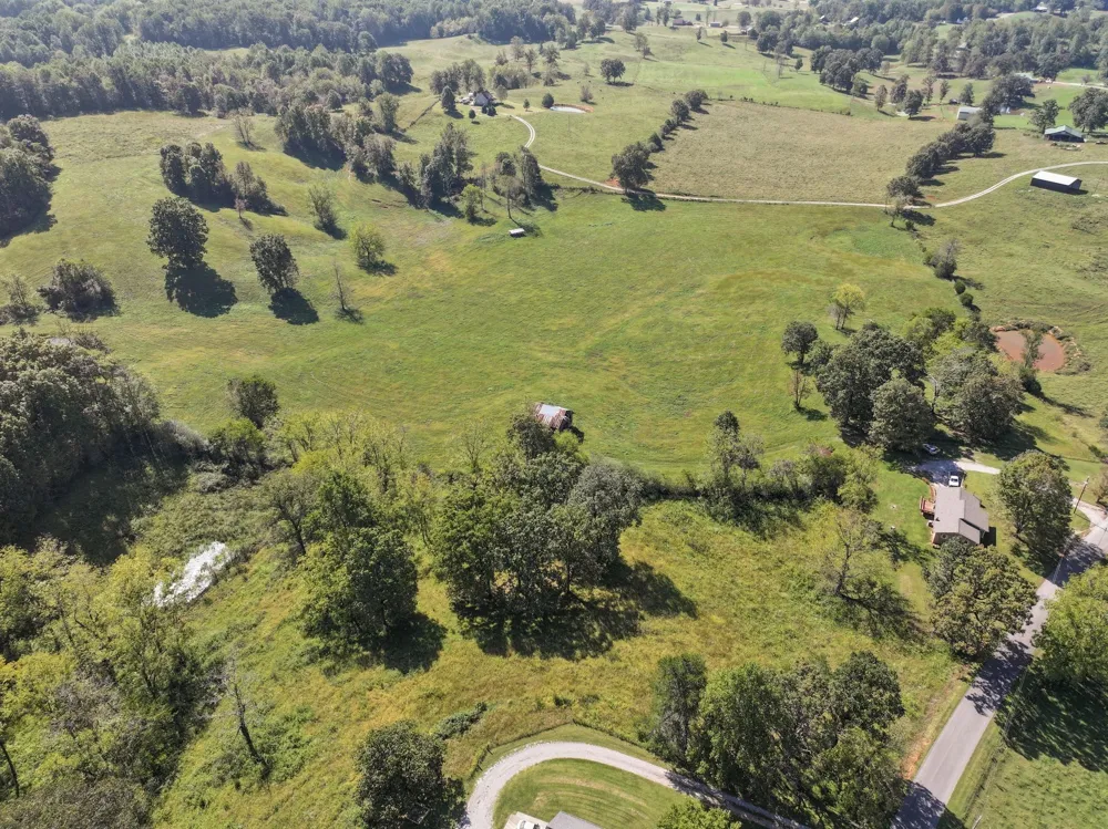 515 Jericho Rd Quebeck, TN 38579