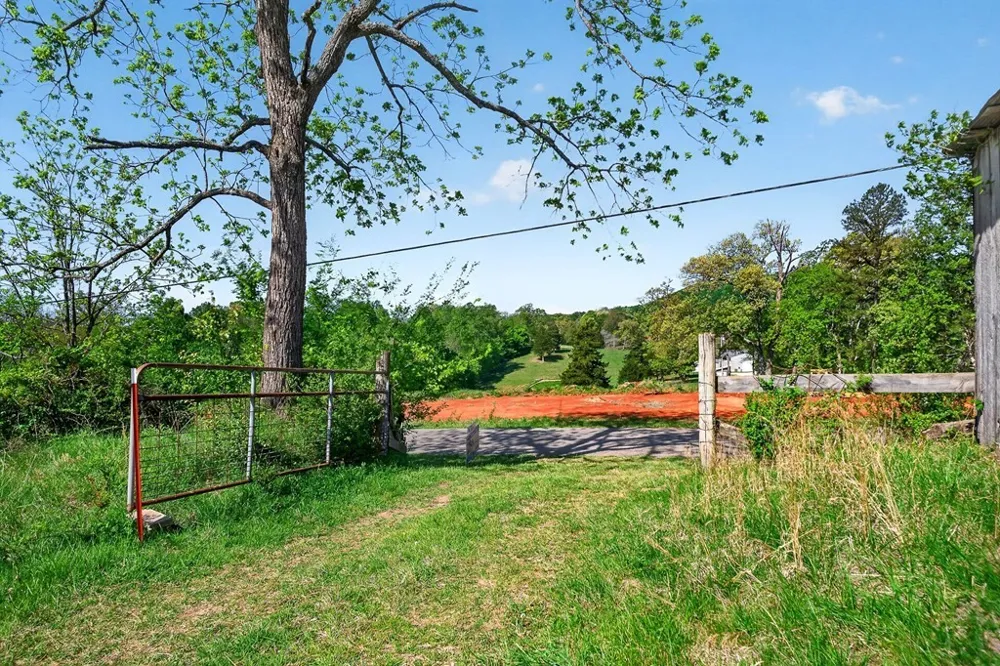515 Jericho Rd Quebeck, TN 38579