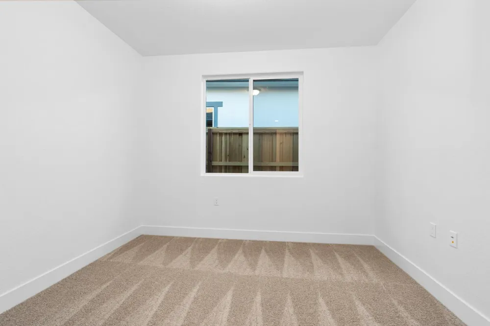 8099 Creek View Friant, CA 93626