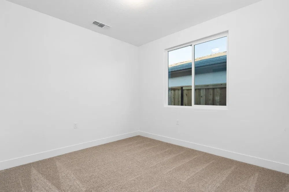 8099 Creek View Friant, CA 93626