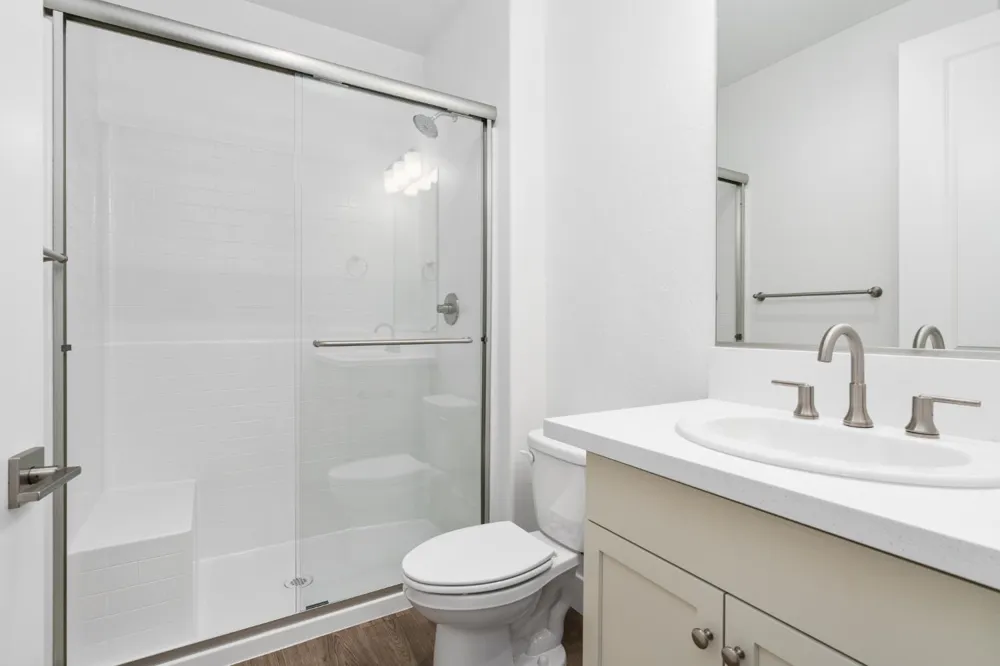 8099 Creek View Friant, CA 93626