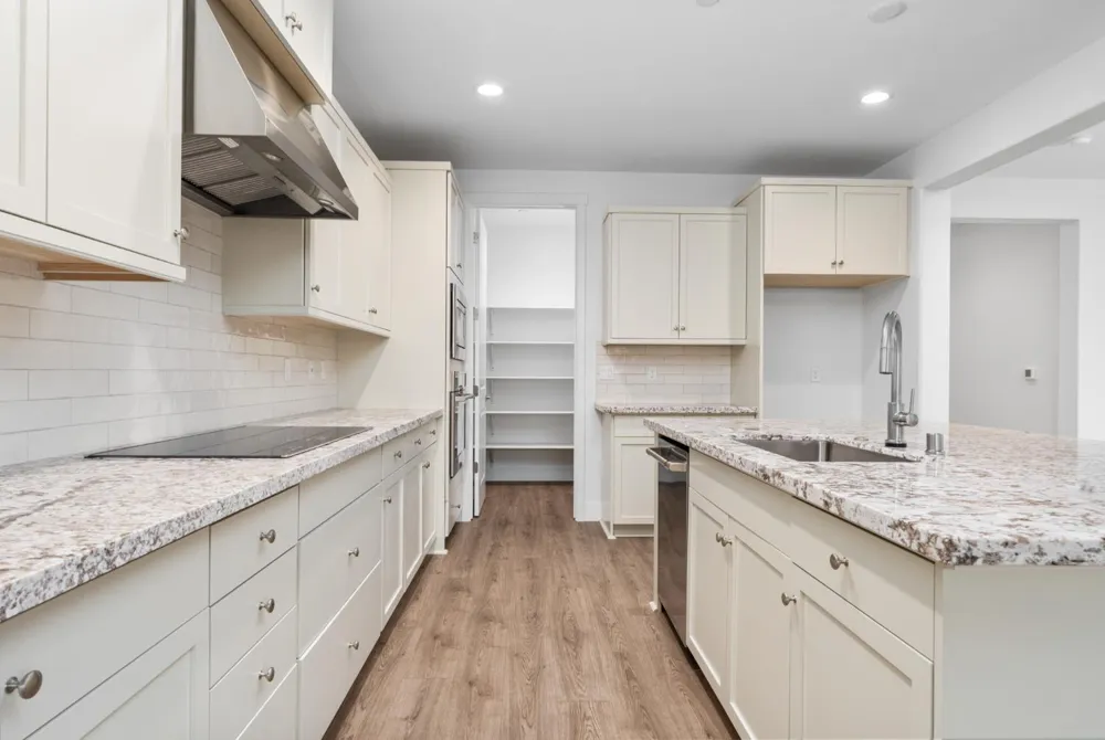 8099 Creek View Friant, CA 93626