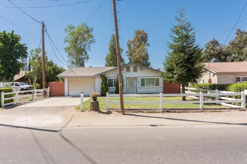 6569 De Woody Street