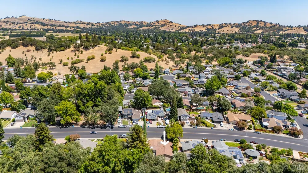 226 Alamo Drive Vacaville, CA 95688
