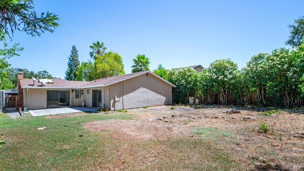 226 Alamo Drive Vacaville, CA 95688