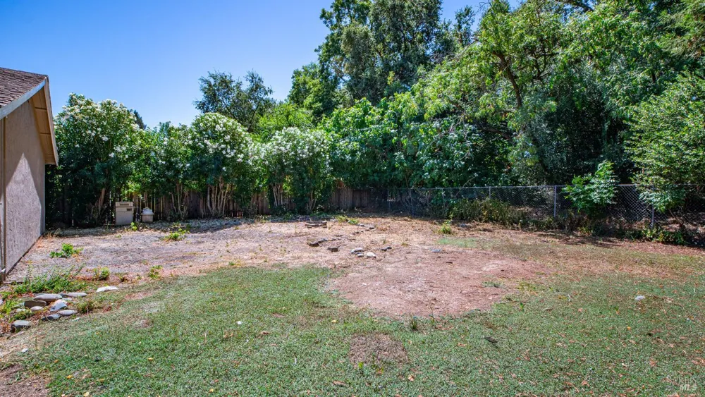 226 Alamo Drive Vacaville, CA 95688