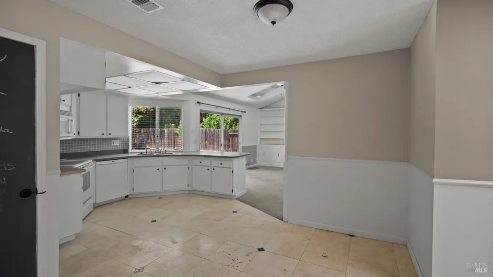 226 Alamo Drive Vacaville, CA 95688