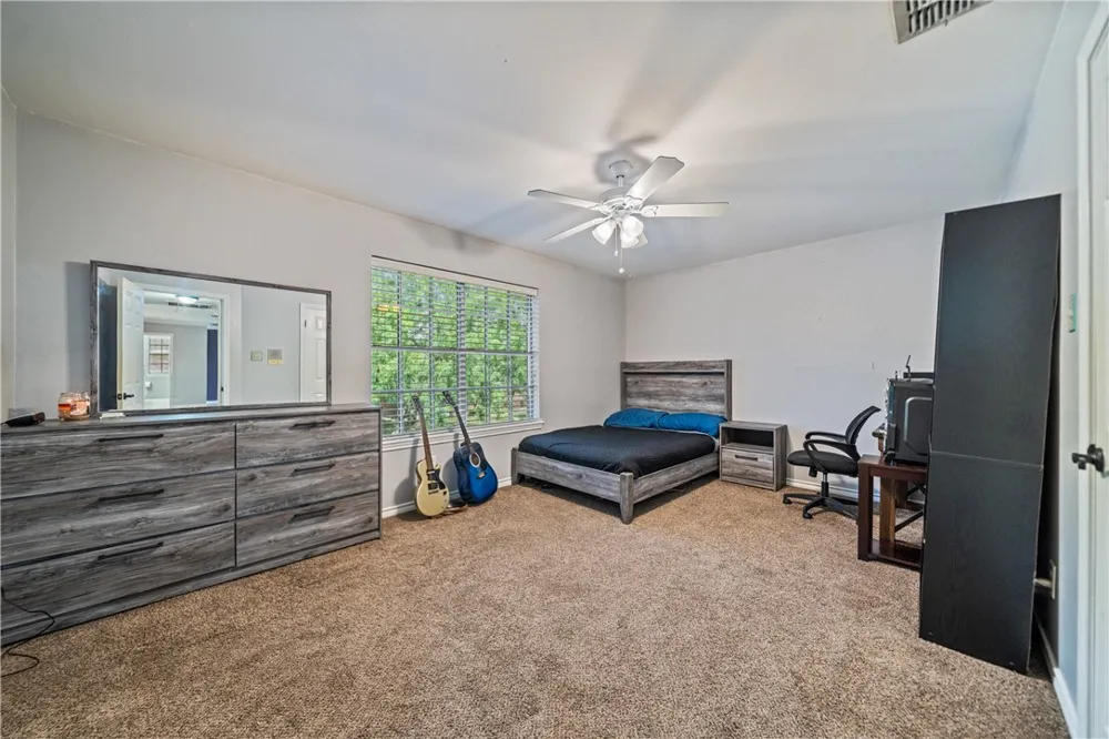 7602 Dijon Lake Drive Corpus Christi, TX 78413