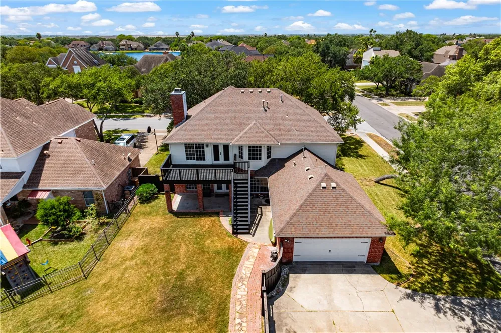 7602 Dijon Lake Drive Corpus Christi, TX 78413