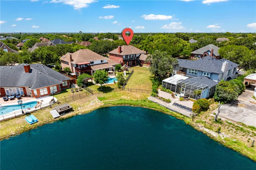 7602 Dijon Lake Drive Corpus Christi, TX 78413
