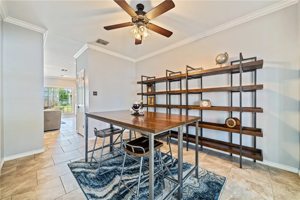 7602 Dijon Lake Drive Corpus Christi, TX 78413