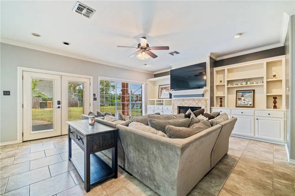 7602 Dijon Lake Drive Corpus Christi, TX 78413