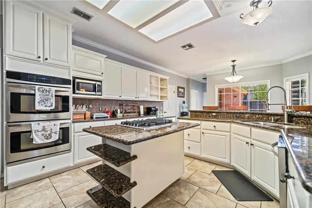 7602 Dijon Lake Drive Corpus Christi, TX 78413