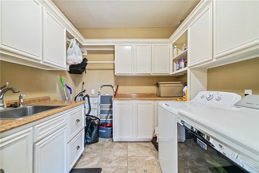 7602 Dijon Lake Drive Corpus Christi, TX 78413