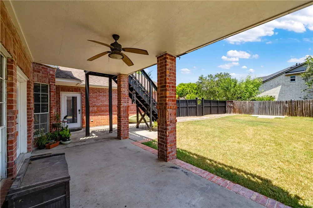 7602 Dijon Lake Drive Corpus Christi, TX 78413
