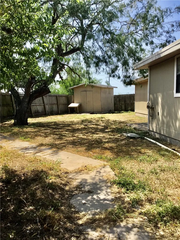 1110 Green Lane Drive Corpus Christi, TX 78405