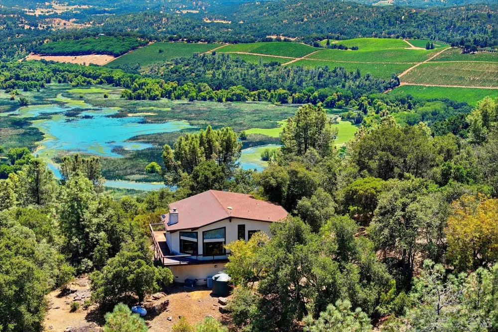13420 Point Lakeview Road Lower Lake, CA 95457