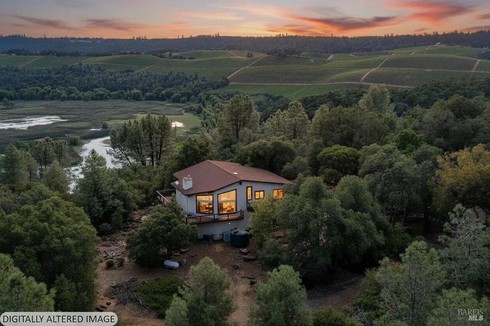 13420 Point Lakeview Road Lower Lake, CA 95457
