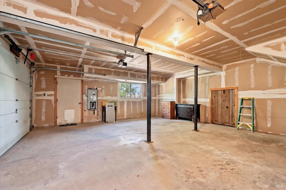 13420 Point Lakeview Road Lower Lake, CA 95457