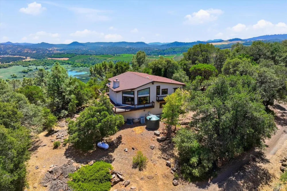 13420 Point Lakeview Road Lower Lake, CA 95457