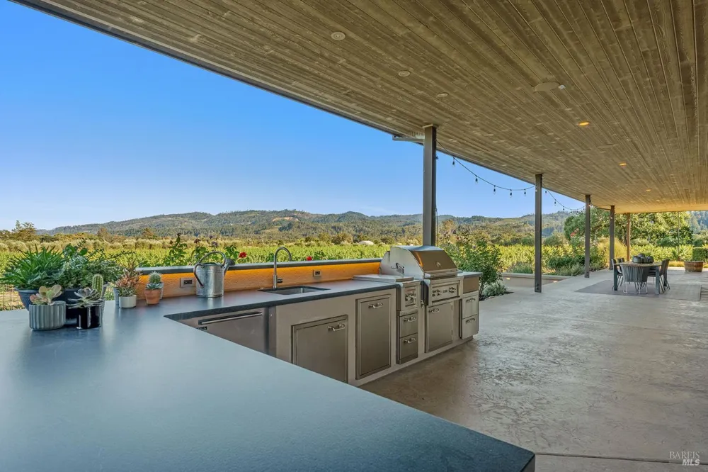3196 Bennett Lane Calistoga, CA 94515