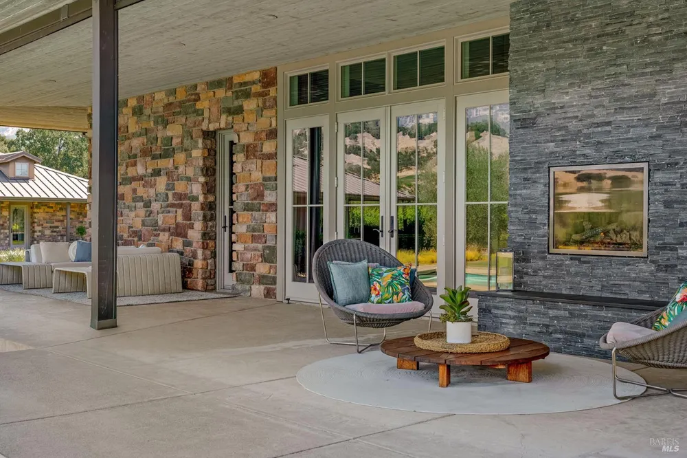 3196 Bennett Lane Calistoga, CA 94515